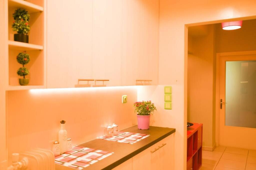 Апартаменты Sweet & Cosy Apt In The Center Of Афины Экстерьер фото