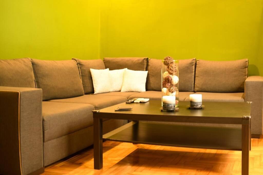 Апартаменты Sweet & Cosy Apt In The Center Of Афины Экстерьер фото